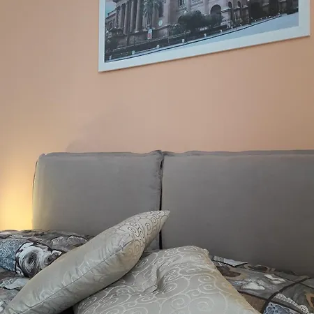 Norman House Apartment *
